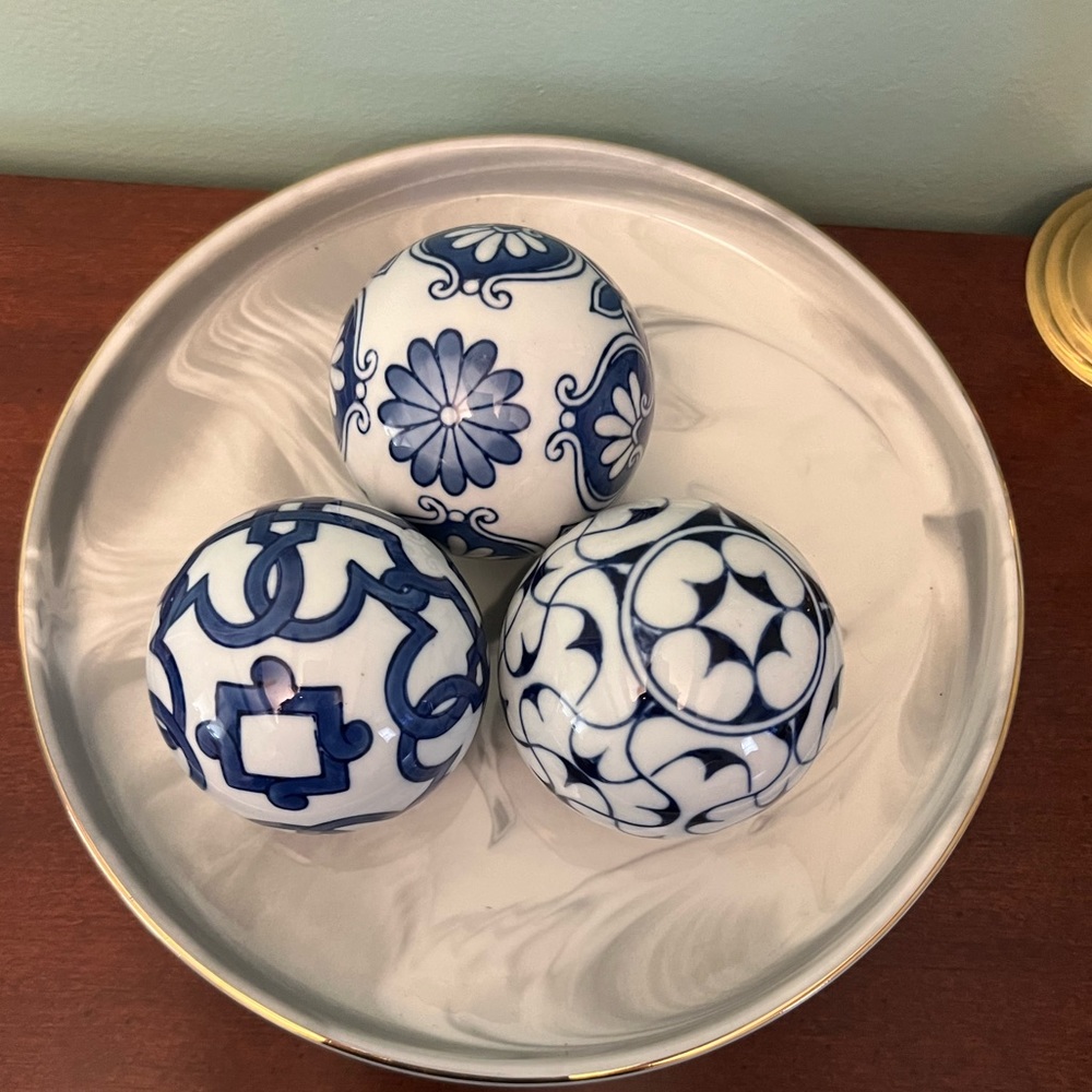 Decorative Cobalt Blue and White. Set of 3 balls. Perfect condition.